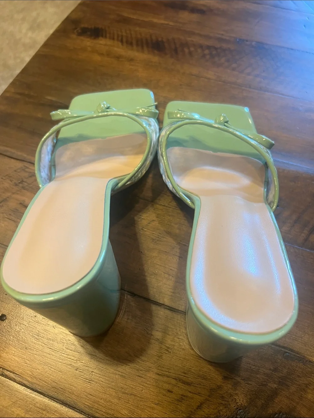 SHEIN Light Green Patent Square-Toe Bow Heels Size 8.5 worn once